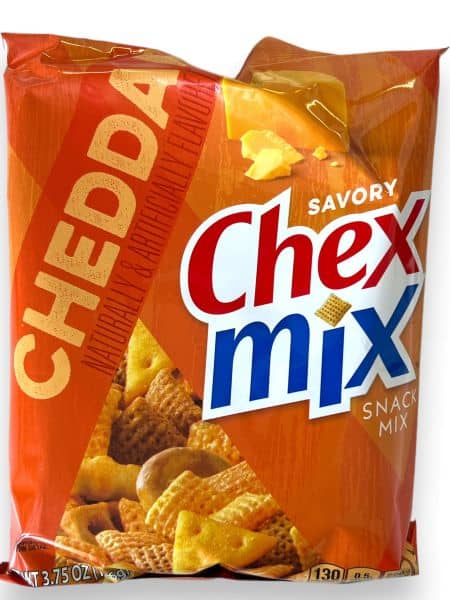 Chex Mix Cheddar Snack Mix 3,8 oz MHD REDUZIERT